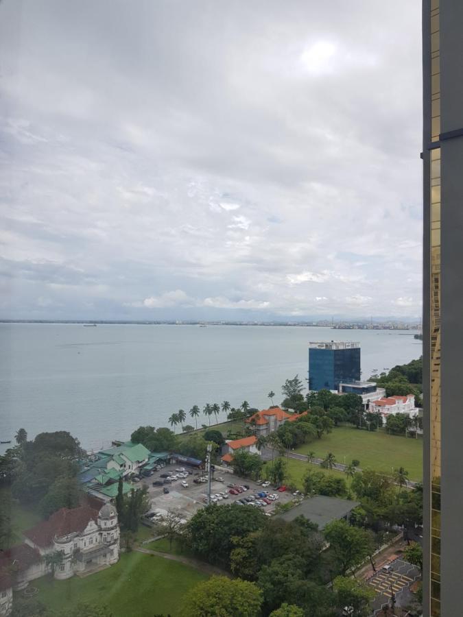 Mansion One Suite By Staycation Homestay George Town Bagian luar foto