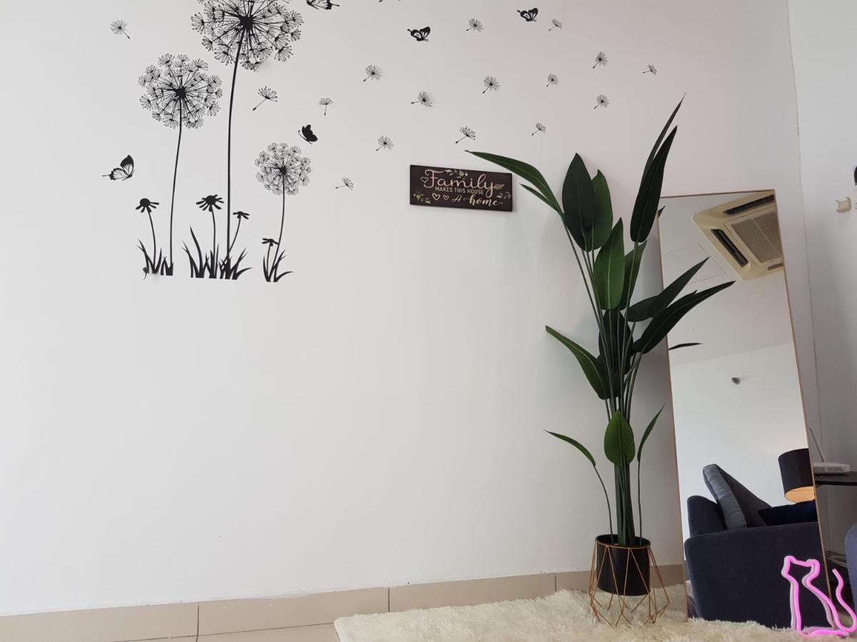Mansion One Suite By Staycation Homestay George Town Bagian luar foto